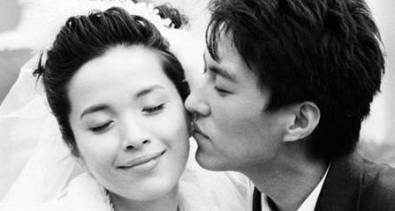 靳東妻子李佳照片深度解析：熒屏內(nèi)外，她如何支持“老干部”？