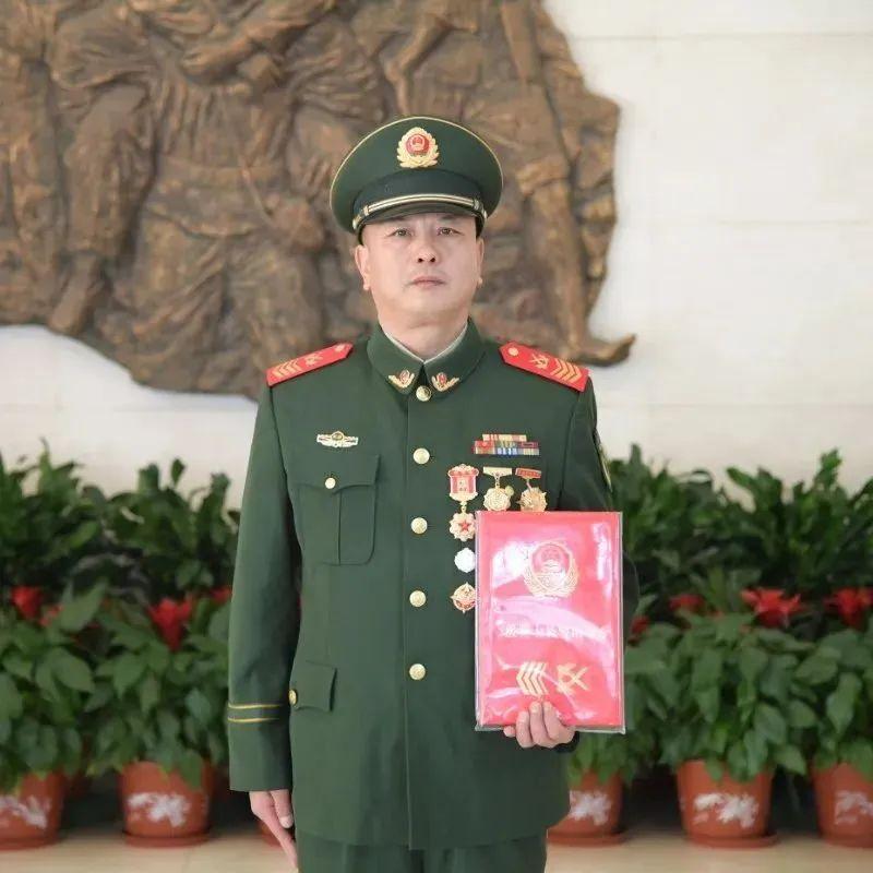 深度解析:中國人民武裝警察部隊(duì)有什么職務(wù)?崗位職責(zé)與晉升全攻略
