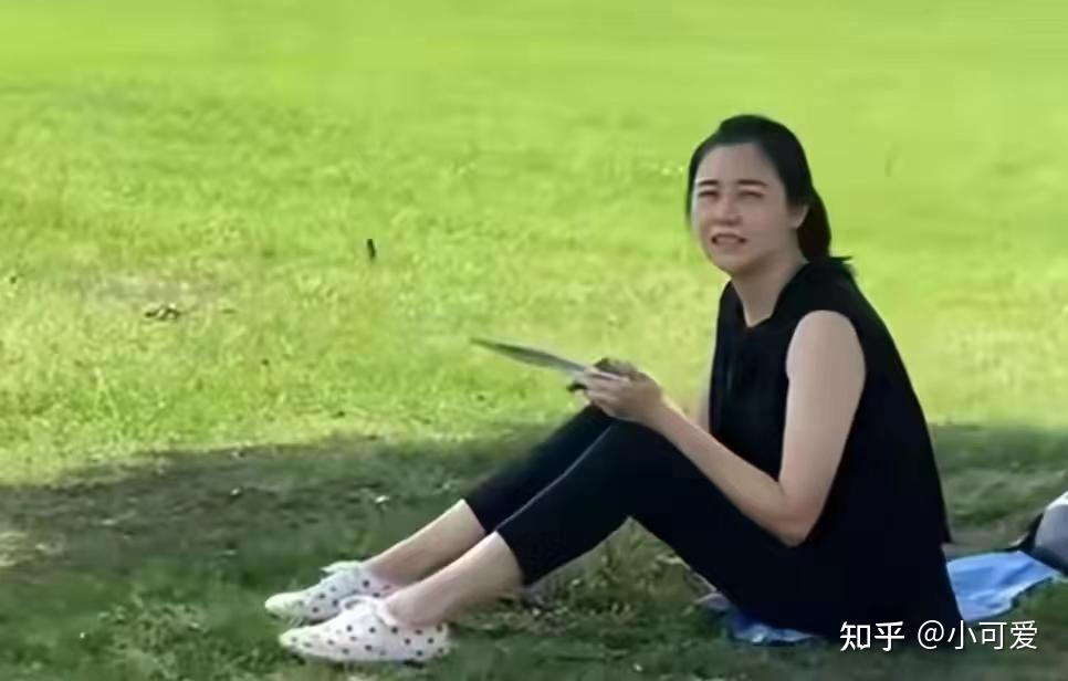 蒙嘉慧資料個(gè)人資料深度解析：從早期經(jīng)歷到最新生活，全面掌握其精彩人生