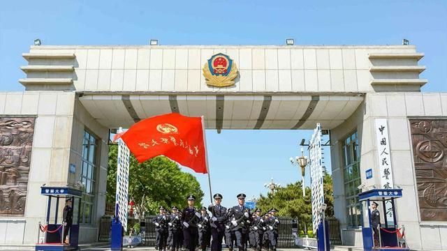 深度解析武警學院排名：如何選擇理想的軍旅起點