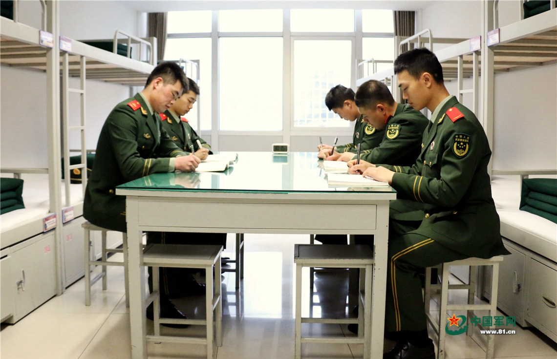探秘軍校生活:一場關(guān)于中國人民武裝警察部隊(duì)學(xué)校怎么樣的深度對話