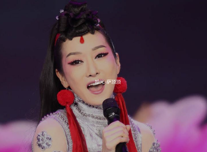 時空對話：解鎖薩頂頂?shù)母枨判邪袂笆?，探尋玄妙音符背后的故? width=