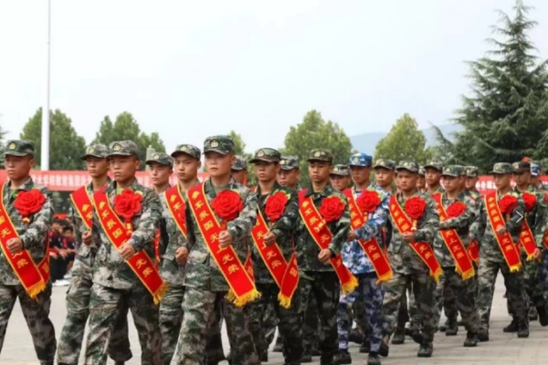 深度特寫(xiě)：武警雪豹突擊隊(duì)劉洋簡(jiǎn)歷的多元勾勒與卓越解析