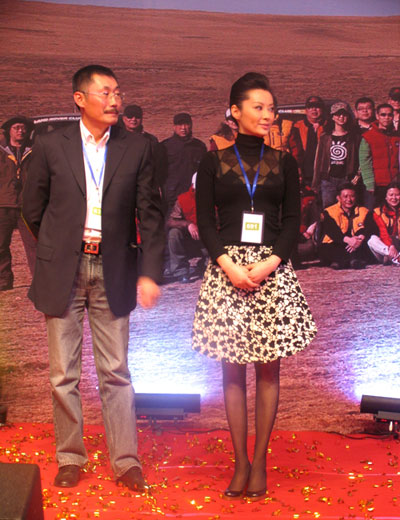 深度解析袁立的個(gè)人簡歷：演藝生涯與公益足跡的全面解讀
