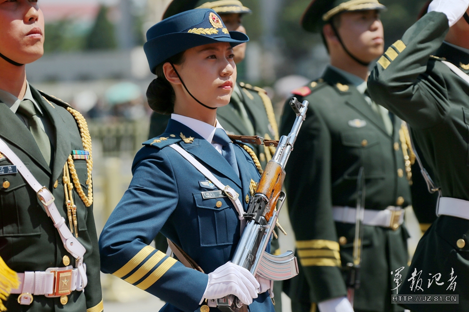 深度解析:越南女兵大閱兵的軍事力量與巾幗風(fēng)采