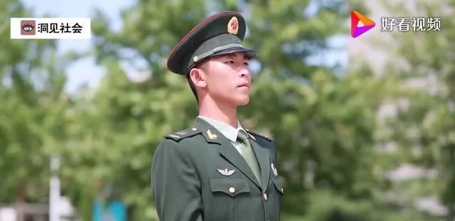 深度解析:中國(guó)人民解放軍61398部隊(duì)軍服的演變與象征意義
