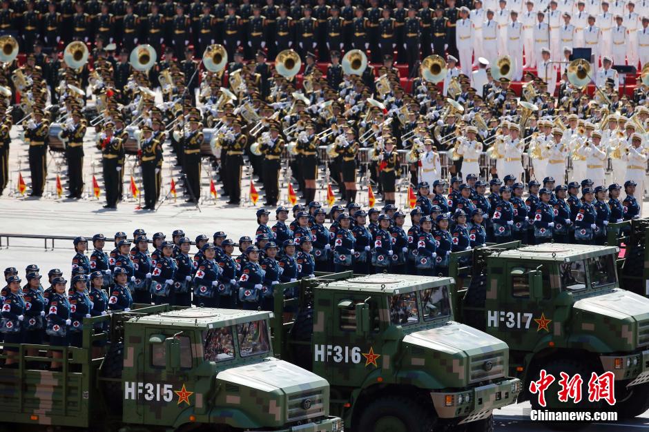 深度解析：閱兵一個(gè)方隊(duì)多少人組成？編制、意義與演變?nèi)ヂ? width=