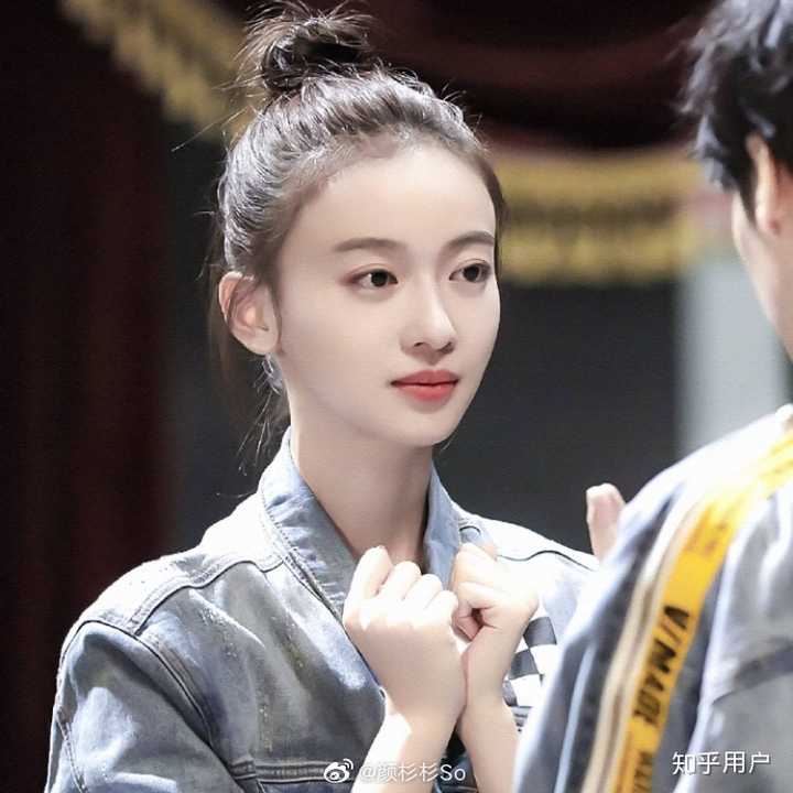 吳謹(jǐn)言演過哪些電視?。荷疃缺P點與角色蛻變?nèi)ヂ? width=