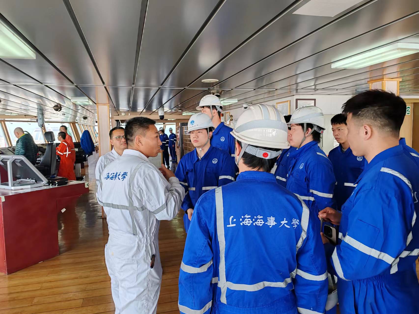 深海編隊(duì)秘話：探秘昆明艦172人員編制的鐵血智慧