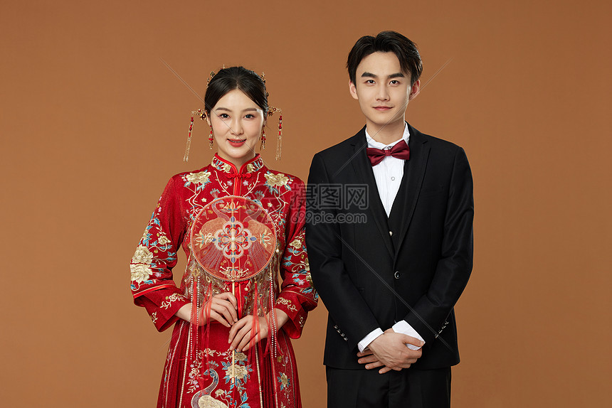 結(jié)婚照男女位置全攻略：傳統(tǒng)、現(xiàn)代與個(gè)性化站位深度解析