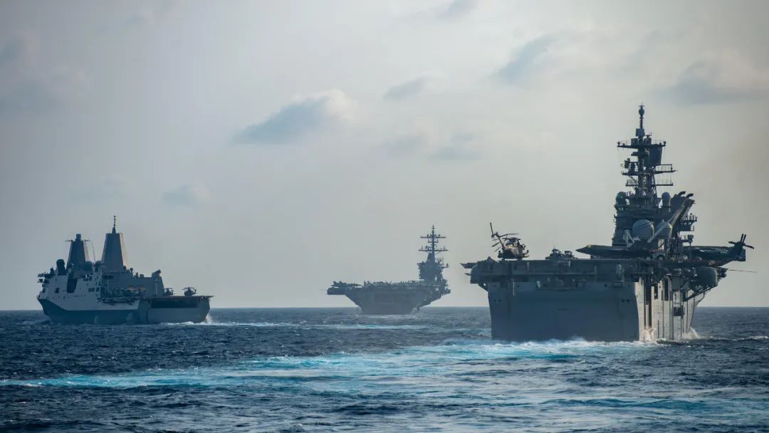 南海波瀾:美空軍2架轟炸機繞行南海一圈的深度特寫與場景聚合分析