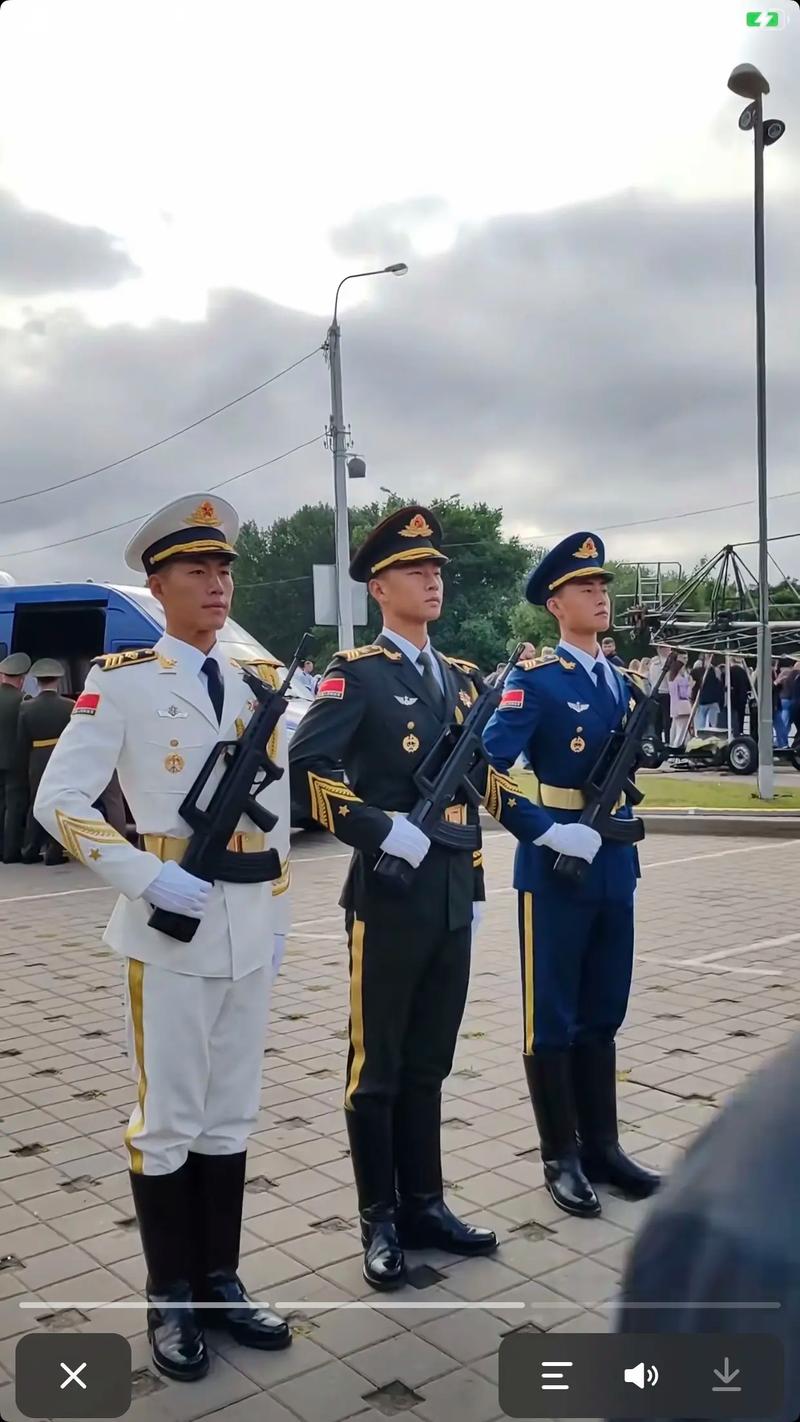 中國人民解放軍儀仗隊女兵外國人看:多元場景勾勒與跨文化特寫訪談
