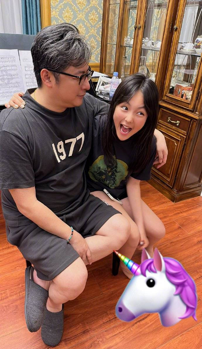 星光背后：解碼王岳倫個人資料簡介缶的情感與事業(yè)交織