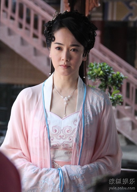 左小青個(gè)人圖片:深度解析熒幕風(fēng)華與多面魅力全攻略