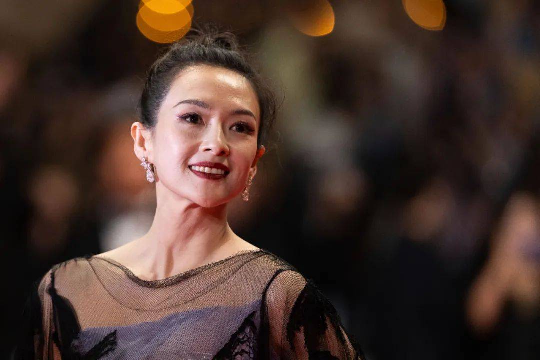 章子怡個人簡歷深度解析:從演藝傳奇到人生篇章