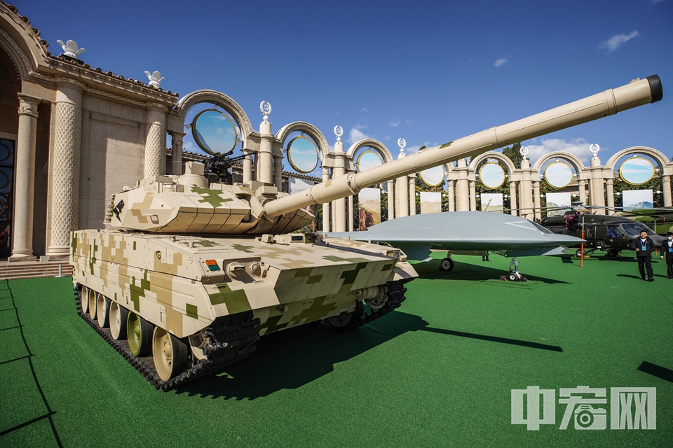 2019閱兵裝甲車方隊深度解析：地面鐵流如何震撼亮相與裝備揭秘