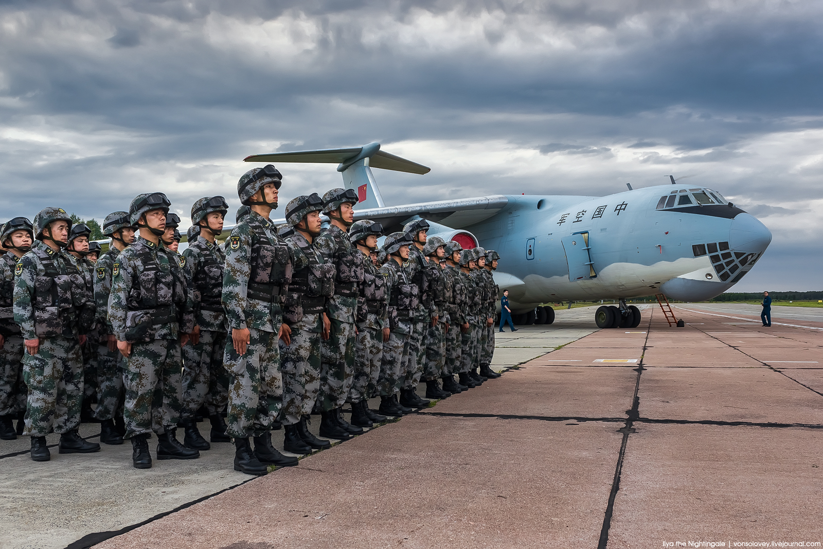 空警200墜毀處理了哪些人?深度解析軍事事故問(wèn)責(zé)與后續(xù)影響